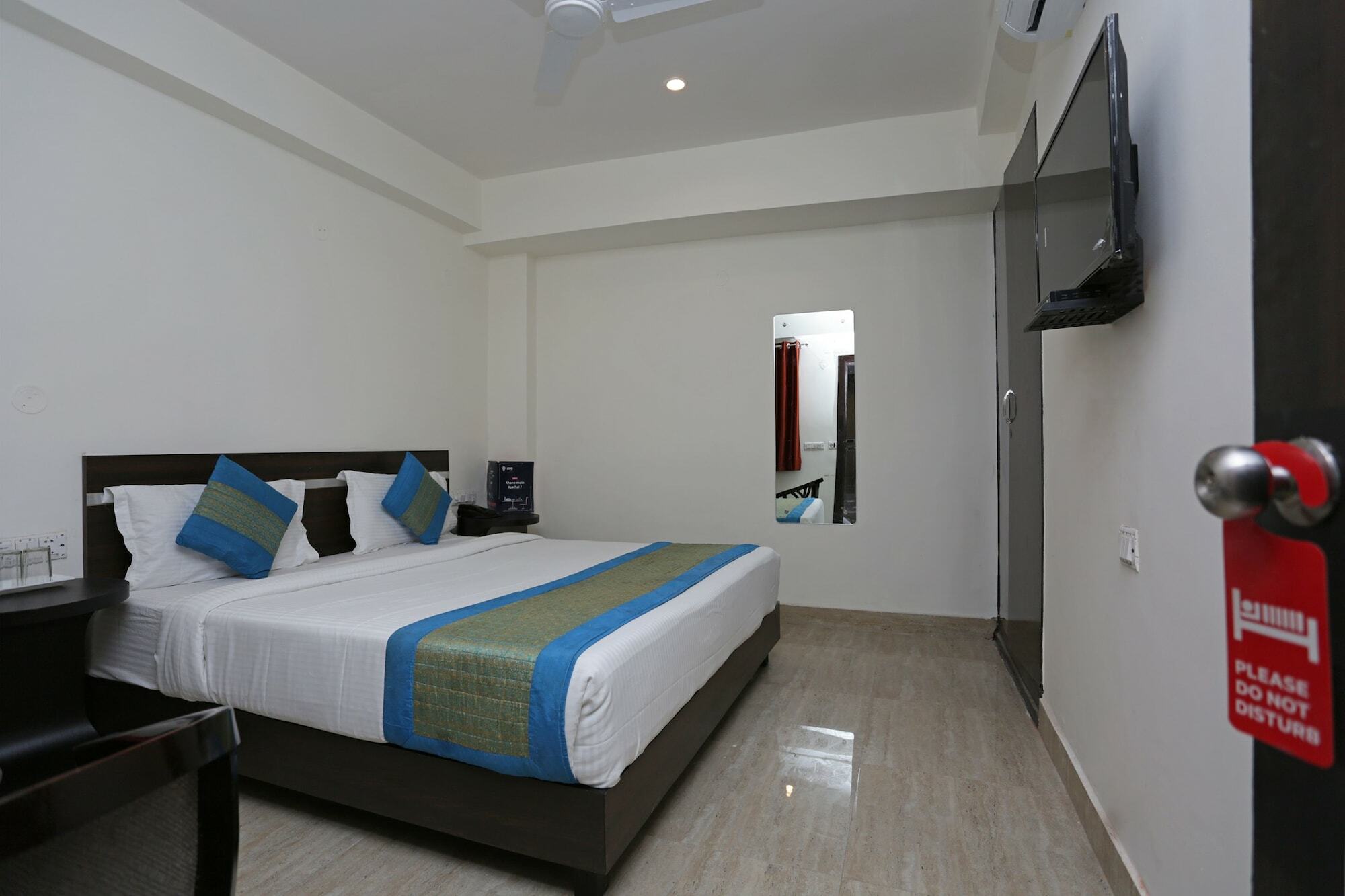 Airport Hotel Green Heights New Delhi Bagian luar foto